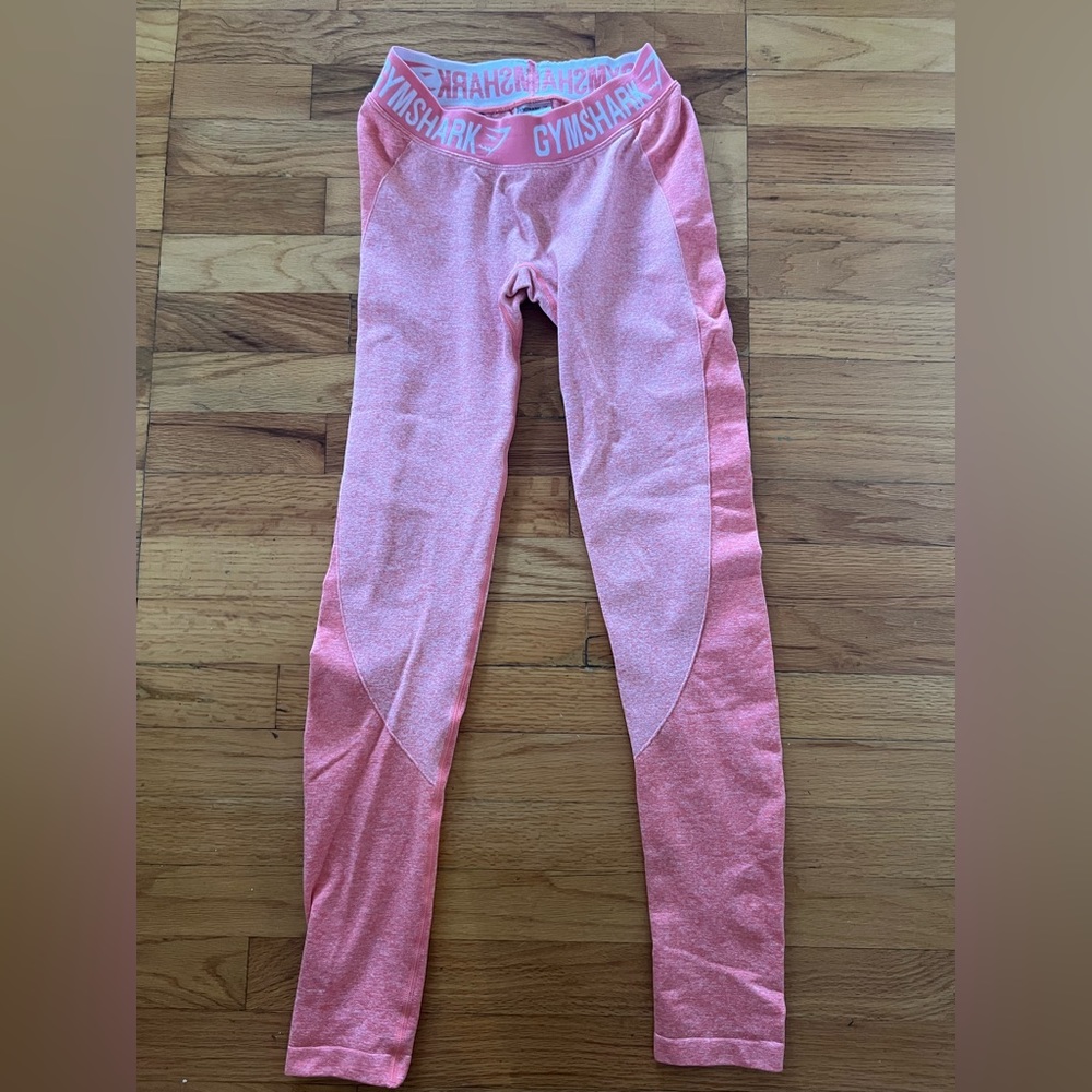 Women’s DRY Gymshark Leggings in size small